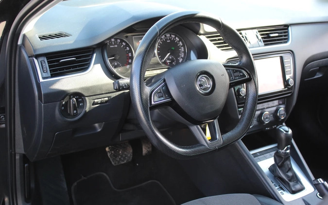 Skoda Octavia cena 46900 przebieg: 154000, rok produkcji 2016 z Bobowa małe 301